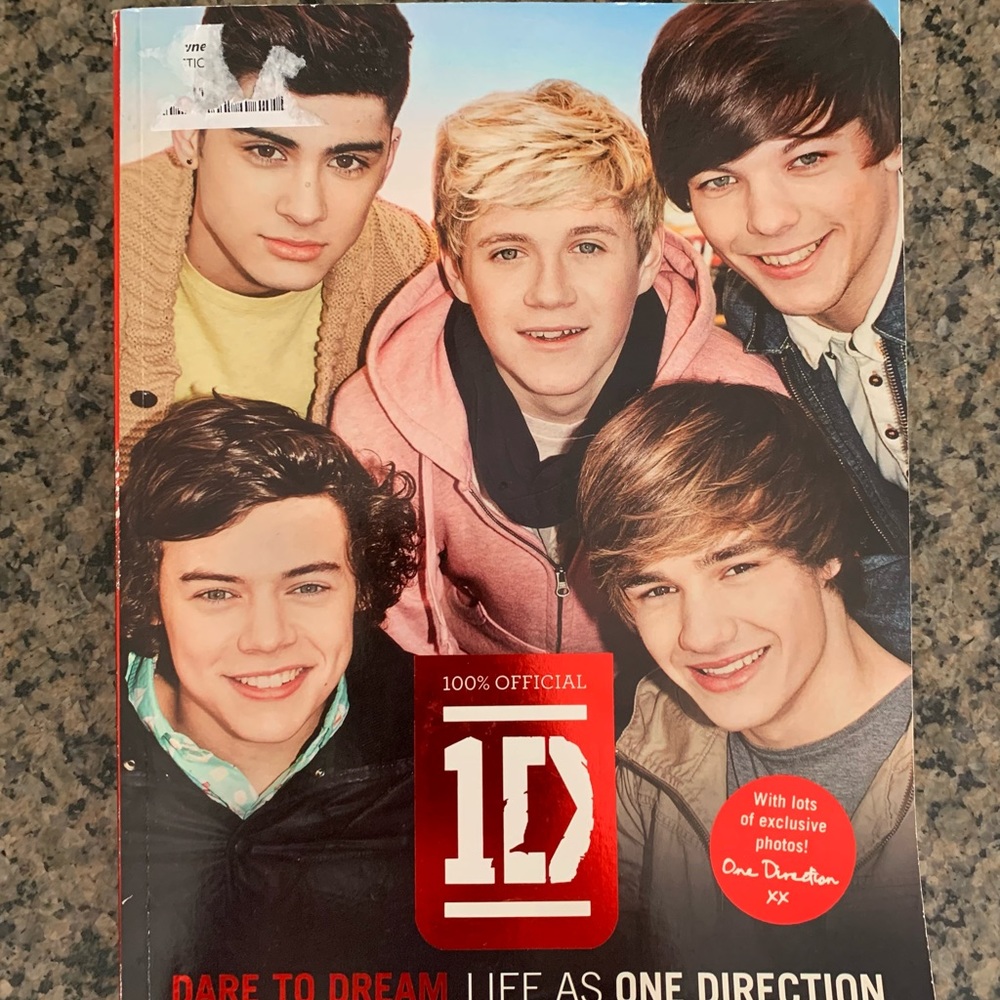 One Direction Fan Book Bundle - Picture 3 of 3